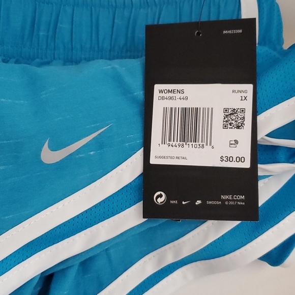 Nike- Shorts - Picture 4 of 4